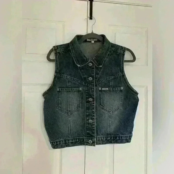 Guess Tops - VINTAGE GUESS DENIM BUTTON DOWN VEST  SIZE MEDIUM